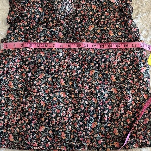 BB Dakota by Steve Madden Women's Size M Black Floral Ruffle Sleeve Blouse #0322 - Picture 13 of 13